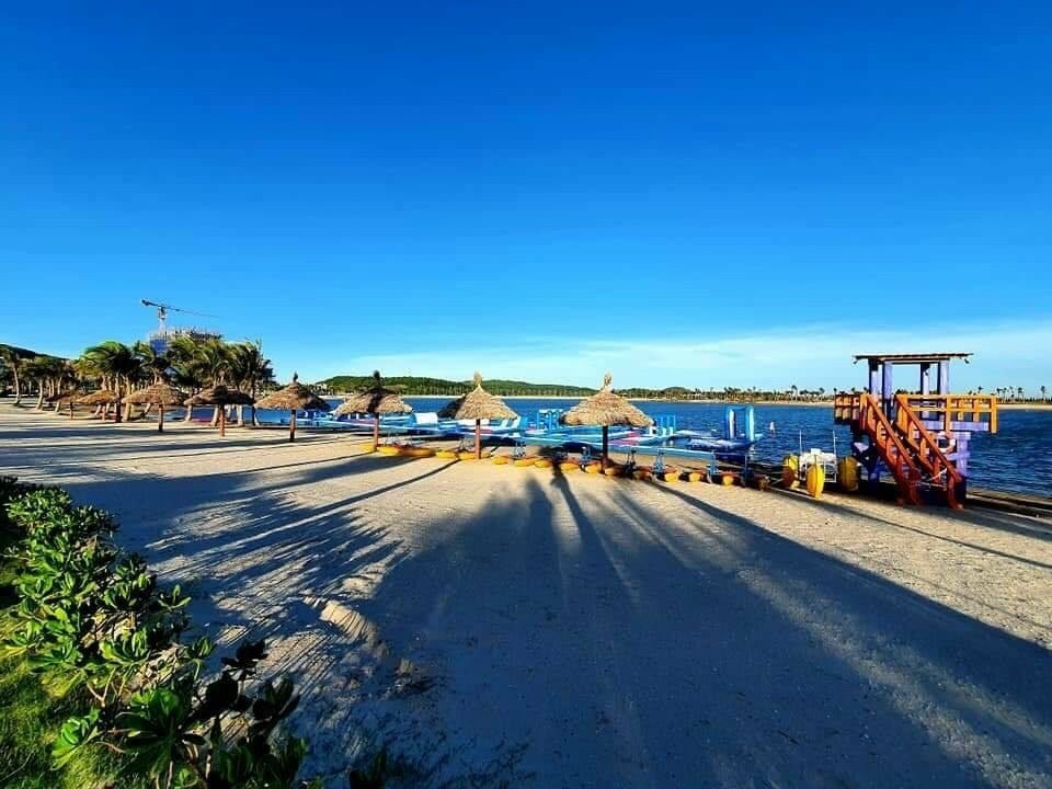 Bãi cát Đồi Rồng 1